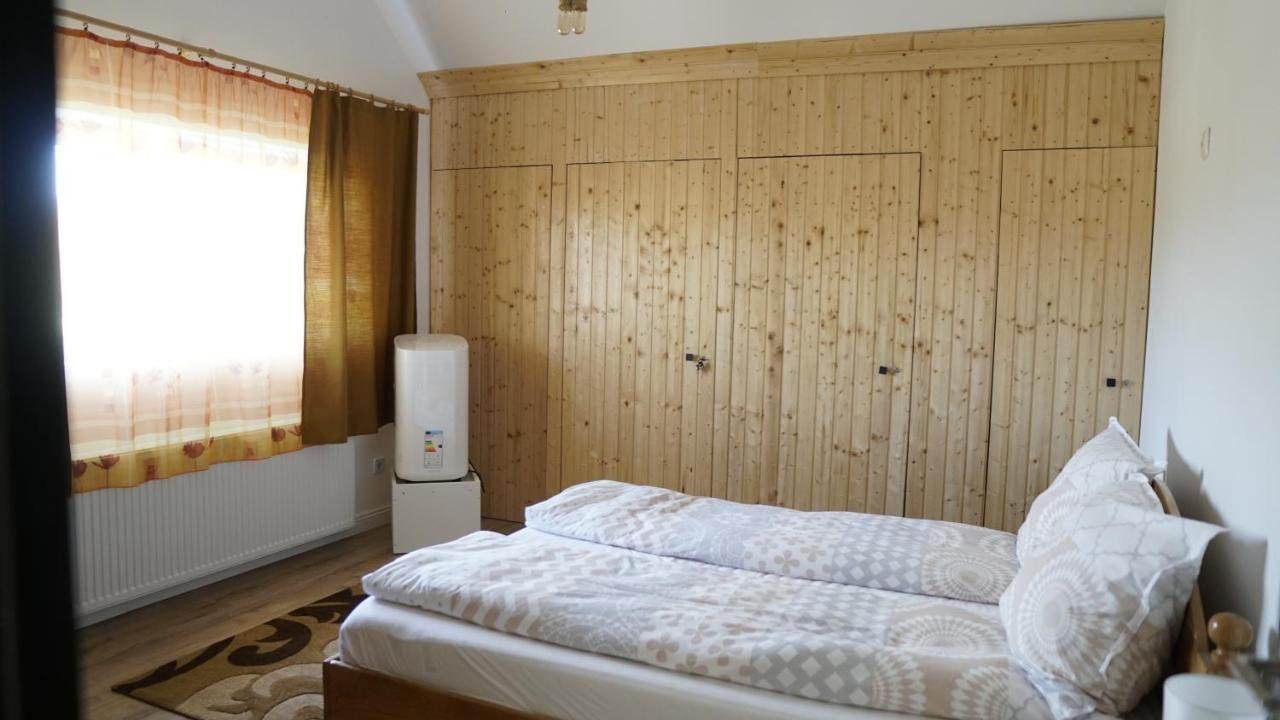 Вилла Casa Cu Fantana Borlesti Экстерьер фото